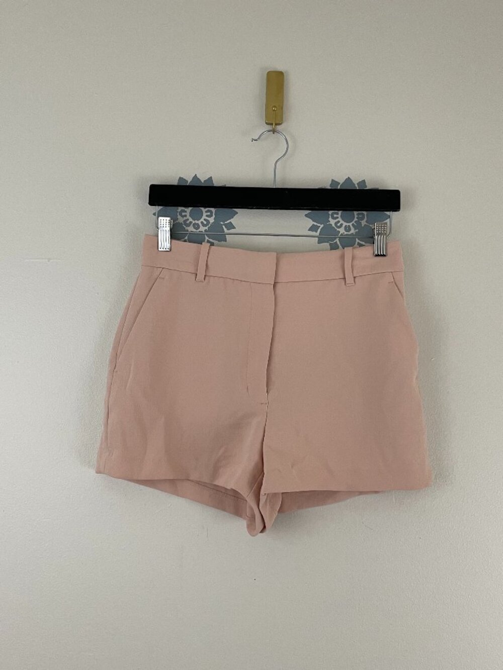 Aritzia Wilfred Anthem High Waisted Japanese Crepe Shorts Size 8